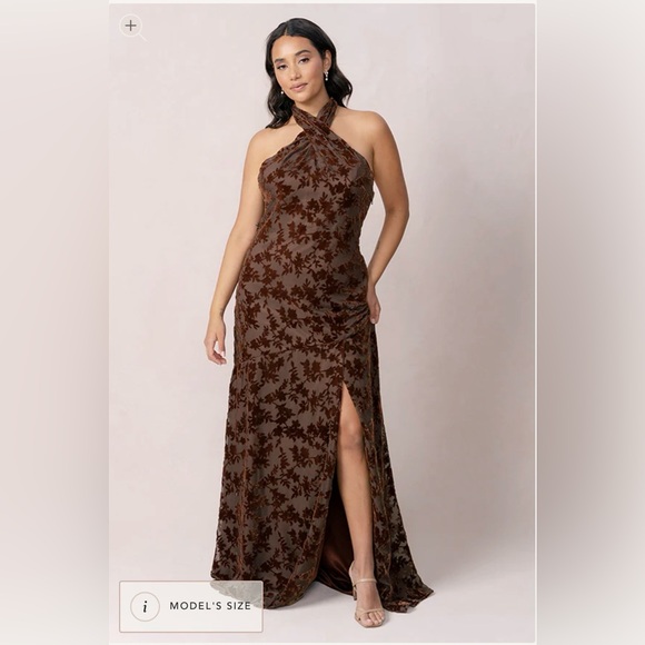 Revelry Emerald Green Athena Floral Burnout Velvet Gown - Picture 3 of 8